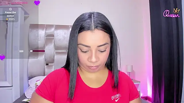 Snapshot of MelanyShayk chatting on 04.17.26 MelanyShayk online show from 04.17.26