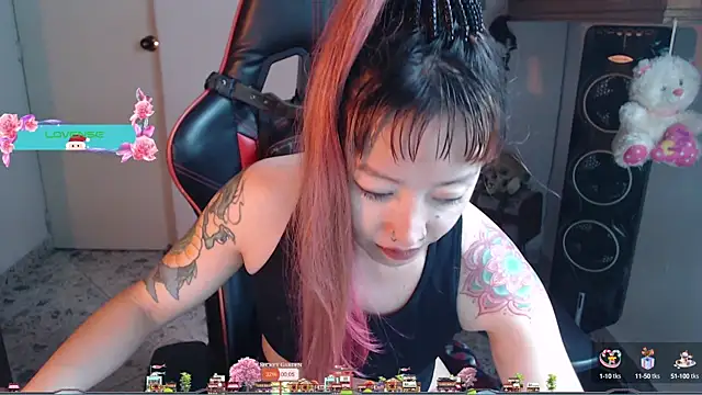 Snapshot of pink-2022 chatting on 12.27.24 pink-2022 online show from 12.27.24