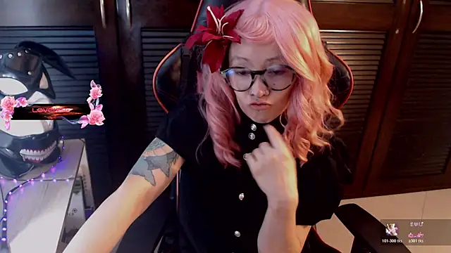 pink-2022 online show from 04.29.26