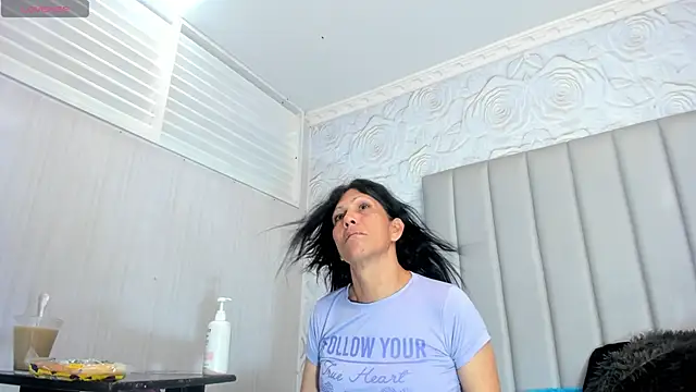 Cleopatra Trans online show from 02.04.26