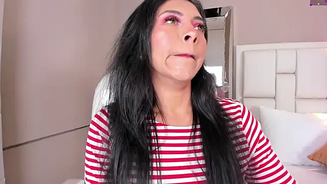 Snapshot of _BunnyNaugthy chatting on 02.13.25 BunnyNaugthy online show from 02.13.25