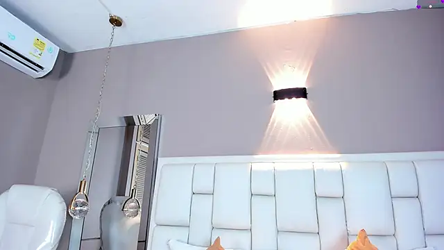 Snapshot of _BunnyNaugthy chatting on 02.24.25 BunnyNaugthy online show from 02.24.25