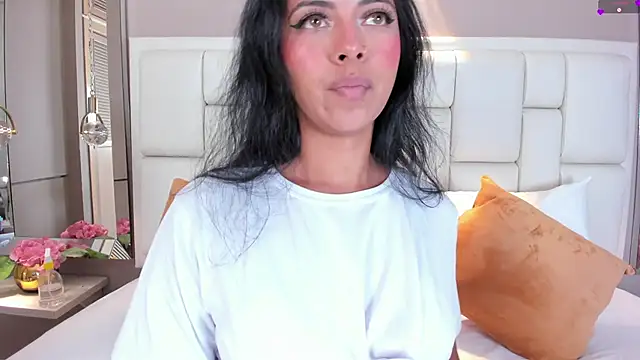 Snapshot of _BunnyNaugthy chatting on 03.01.25 BunnyNaugthy online show from 03.01.25