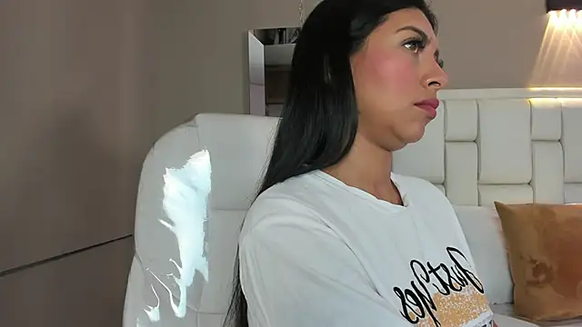 Snapshot of _BunnyNaugthy chatting on 09.22.25 BunnyNaugthy online show from 09.22.25