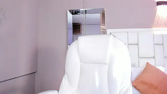 Snapshot of _BunnyNaugthy chatting on 09.30.25 BunnyNaugthy online show from 09.30.25