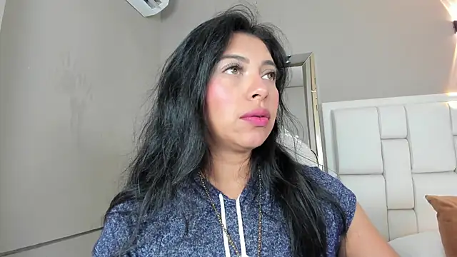 Snapshot of _BunnyNaugthy chatting on 10.01.25 BunnyNaugthy online show from 10.01.25