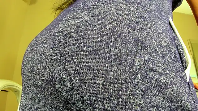 Snapshot of _BunnyNaugthy chatting on 10.30.25 BunnyNaugthy online show from 10.30.25