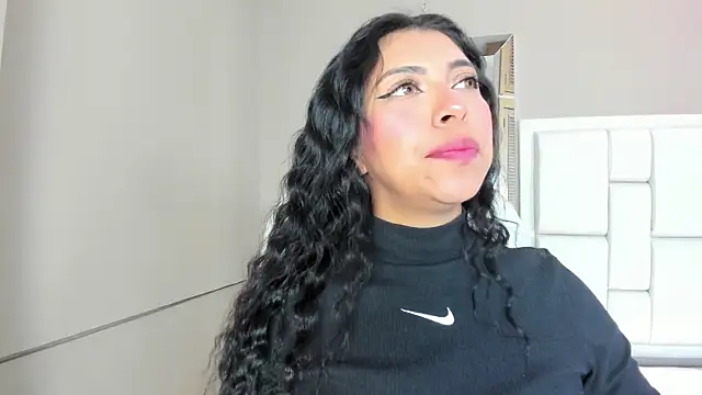 Snapshot of _BunnyNaugthy chatting on 11.01.25 BunnyNaugthy online show from 11.01.25