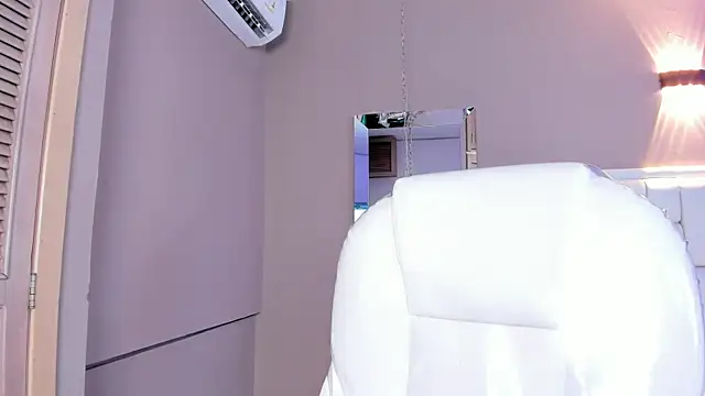 Snapshot of _BunnyNaugthy chatting on 11.07.25 BunnyNaugthy online show from 11.07.25