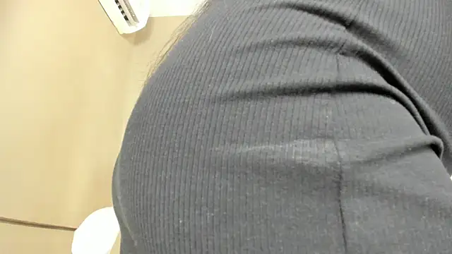 Snapshot of _BunnyNaugthy chatting on 11.10.25 BunnyNaugthy online show from 11.10.25