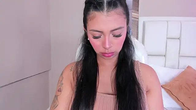 Snapshot of _BunnyNaugthy chatting on 11.17.25 BunnyNaugthy online show from 11.17.25