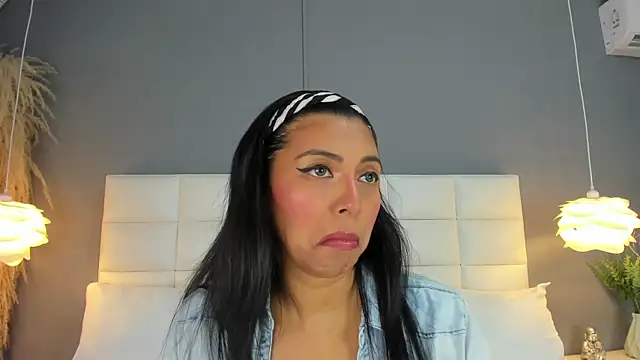 Snapshot of _BunnyNaugthy chatting on 02.07.26 BunnyNaugthy online show from 02.07.26