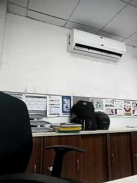 Desi Londa 143 online show from 10.14.25