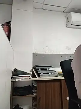 Snapshot of Desi_Londa_143 chatting on 06.30.26 Desi Londa 143 online show from 06.30.26