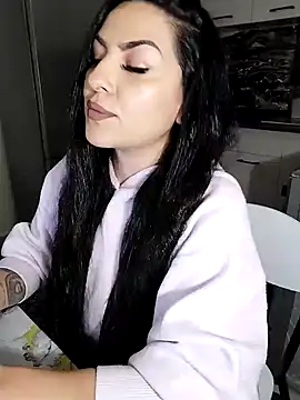 hot-babygirl online show from 02.18.25