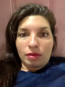 Snapshot of Azahara_Amin_ chatting on 04.26.26 Azahara Amin online show from 04.26.26