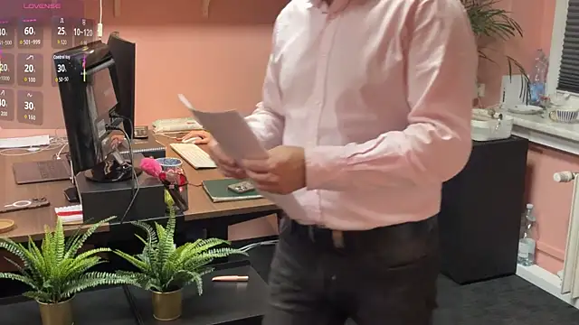 legsLONG online show from 10.25.25