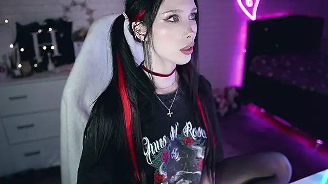  Uindi  online show from 03.10.25