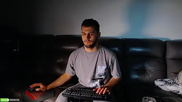 Snapshot of CrazyDom1 chatting on 10.24.25 CrazyDom1 online show from 10.24.25