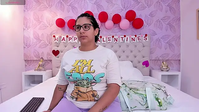 Snapshot of DanielleEvans_ chatting on 02.17.25 DanielleEvans online show from 02.17.25