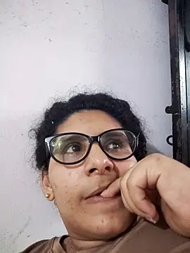 Snapshot of DanielleEvans_ chatting on 02.21.25 DanielleEvans online show from 02.21.25