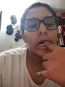 Snapshot of DanielleEvans_ chatting on 03.04.25 DanielleEvans online show from 03.04.25