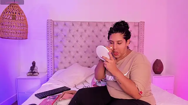 Snapshot of DanielleEvans_ chatting on 03.07.25 DanielleEvans online show from 03.07.25