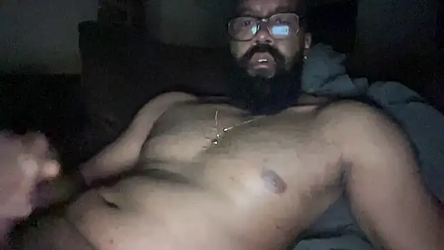 Snapshot of waveonce- chatting on 09.28.25 waveonce- online show from 09.28.25