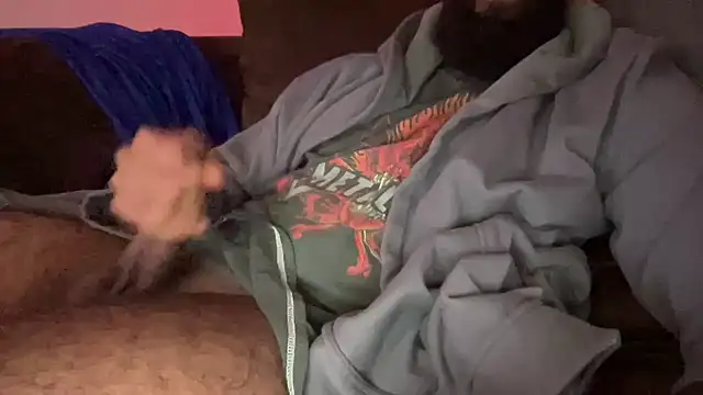 Snapshot of waveonce- chatting on 10.20.25 waveonce- online show from 10.20.25