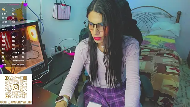 Kim Wexler online show from 04.13.26