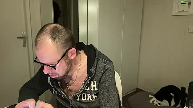 FABIOGLASSES online show from 11.23.25