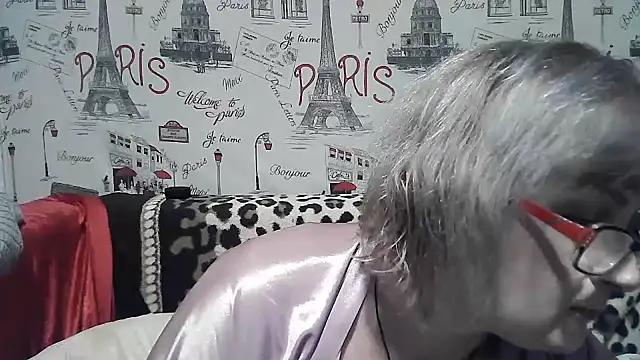 Snapshot of Gina_Marlyn chatting on 12.15.24 Gina Marlyn online show from 12.15.24