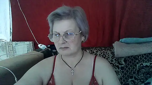 Snapshot of Gina_Marlyn chatting on 02.11.26 Gina Marlyn online show from 02.11.26