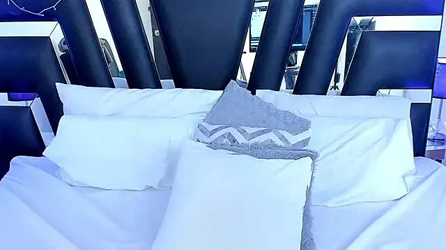 Snapshot of katya_kozlov chatting on 02.24.25 katya kozlov online show from 02.24.25