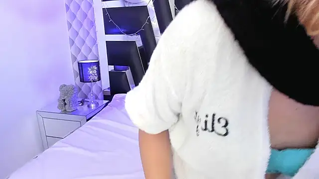 Snapshot of katya_kozlov chatting on 03.15.25 katya kozlov online show from 03.15.25