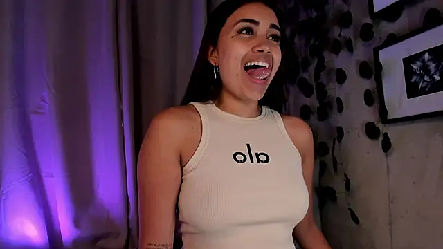 aisha es online show from 02.28.25