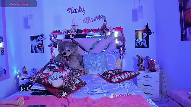 Karly moon online show from 12.18.24