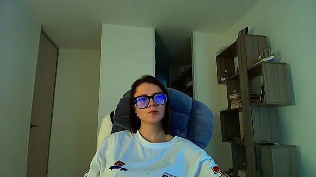 Snapshot of Arya_starrk chatting on 11.30.25 Arya starrk online show from 11.30.25