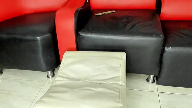 Snapshot of fuckand_lick chatting on 02.27.25 fuckand lick online show from 02.27.25