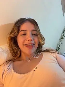 ShelbyHagen online show from 11.08.25