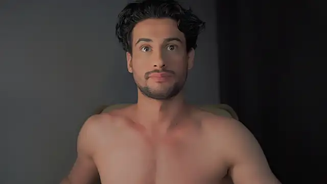 Snapshot of Keen___Luckystrike chatting on 12.12.24 Keen Luckystrike online show from 12.12.24