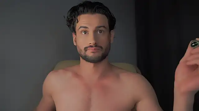 Snapshot of Keen___Luckystrike chatting on 12.18.24 Keen Luckystrike online show from 12.18.24