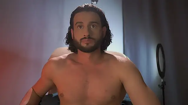 Snapshot of Keen___Luckystrike chatting on 10.07.25 Keen Luckystrike online show from 10.07.25