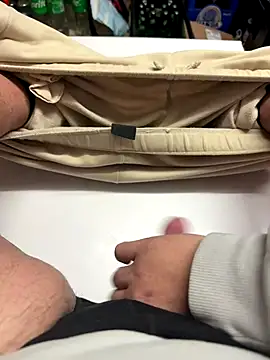 Snapshot of buri232 chatting on 11.28.25 buri232 online show from 11.28.25