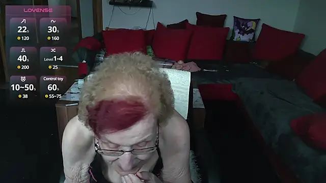 HeisseomaOriginal online show from 02.10.25