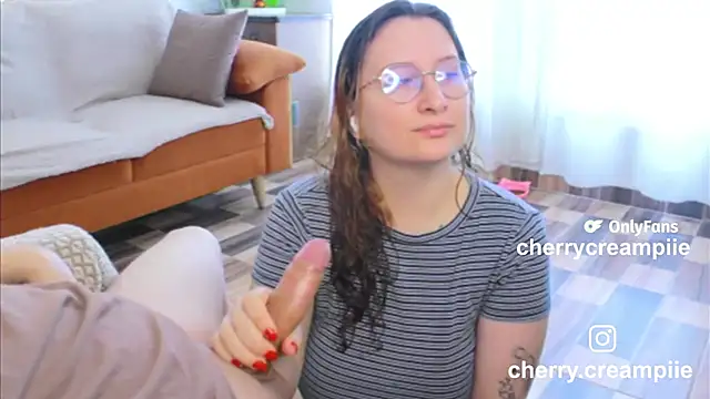 Snapshot of andycherry_secrets_ chatting on 02.05.26 andycherry secrets online show from 02.05.26