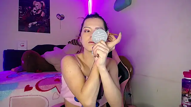 yuliana 19 online show from 12.17.25