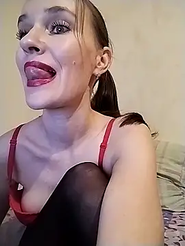 Snapshot of AimeeFair chatting on 03.10.25 AimeeFair online show from 03.10.25