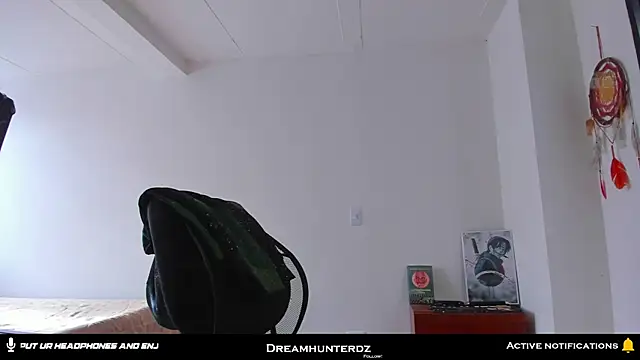 Snapshot of Headhunterdz chatting on 11.10.25 Headhunterdz online show from 11.10.25