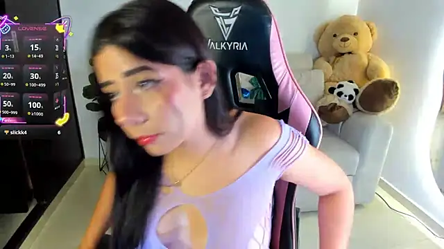 eval lee18 online show from 10.07.25